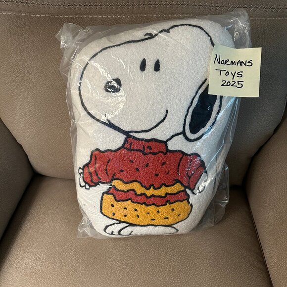 VHTF Peanuts SNOOPY in a PUFFER SWEATER 14 x 17" Sherpa Pillow NWT - Picture 2 of 3